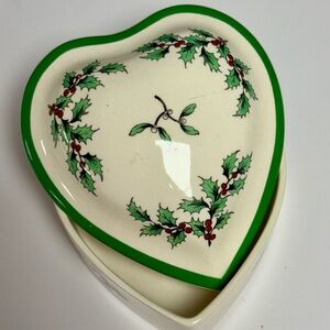 Vintage Spode CHRISTMAS TREE Heart Box with Lid. Made in England